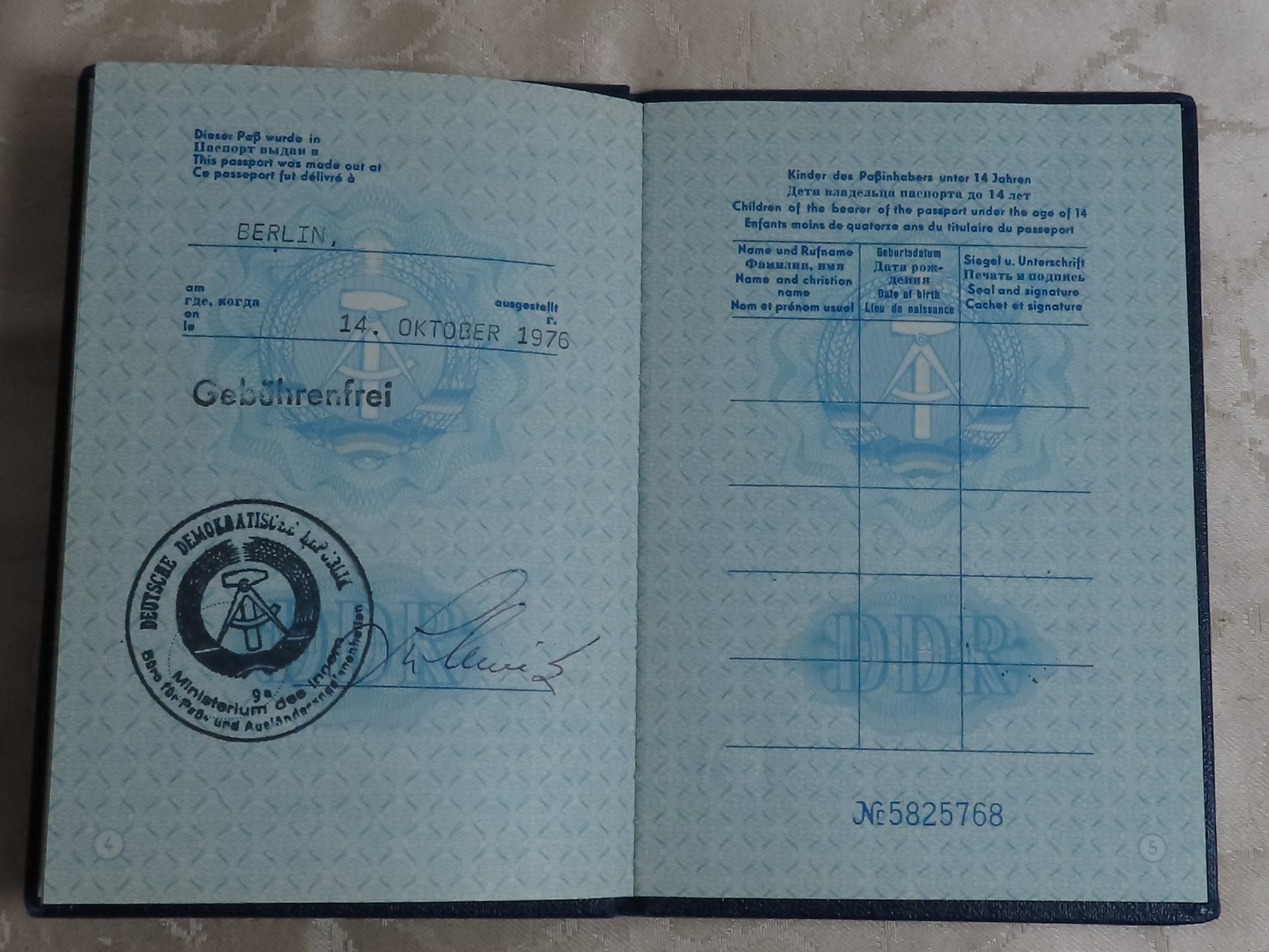 Passport DDR With Many Stamps ! E