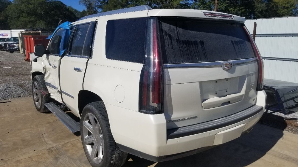 15 CADILLAC ESCALADE FRONT FACING CAMERA WINDSHIELD MOUNTED 23171580