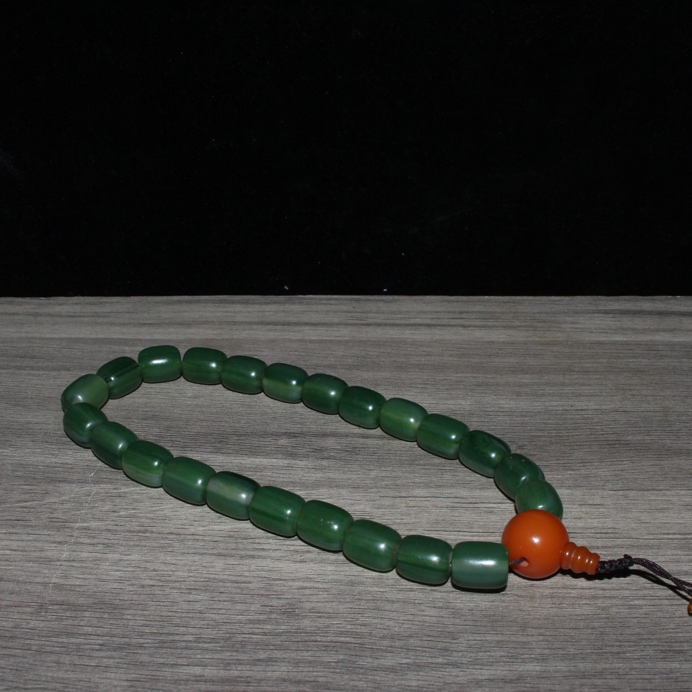 Imitation Jade Hand Holding Bracelet