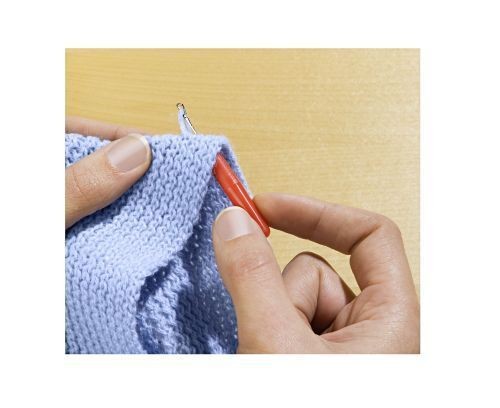 A needle for mesh socks