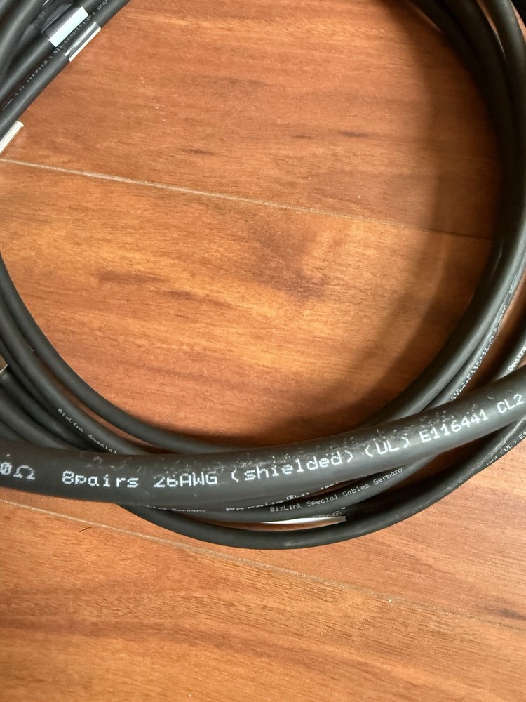 Cisco STACK-T1-3M stacking cables