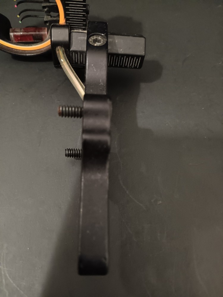 Fuse Interceptor 5 Pin Archerey Sight With Level And Mounting Hardware