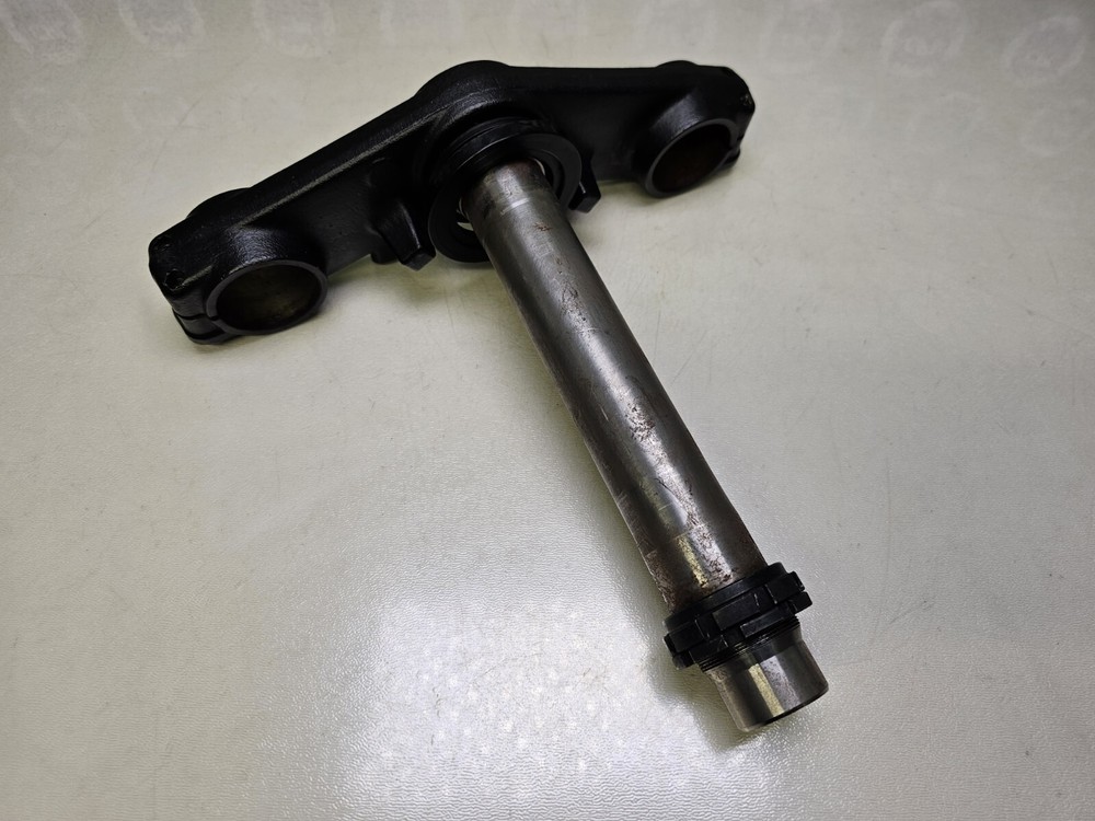 ❇️ 2012 KAWASAKI ER6N 650 LOWER FORK YOKE •1