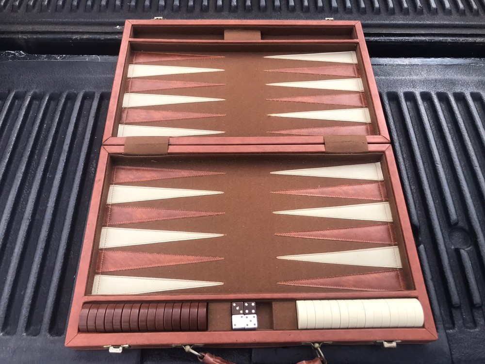 Vtg BACKGAMMON SET Brown And Cream-No Cups