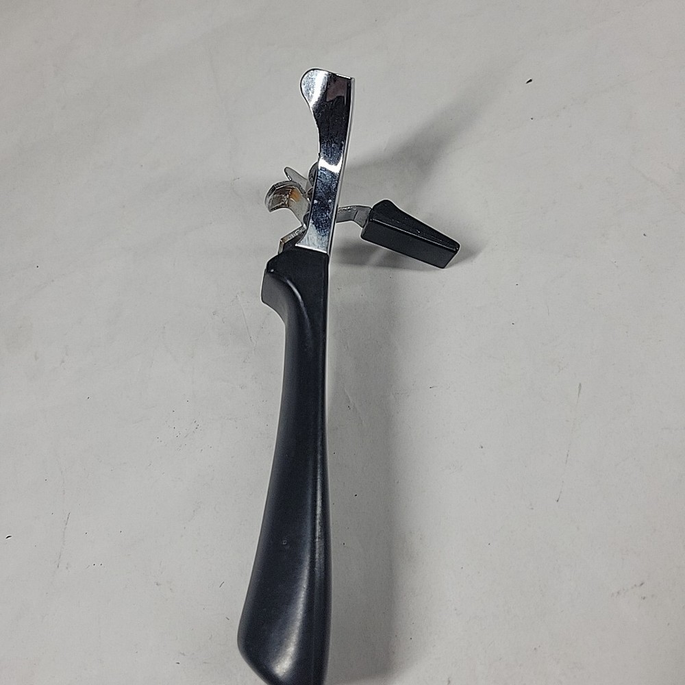 CorningWare Petite Lever Lock On Handle