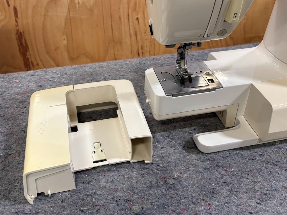 Baby Lock PRO LINE BL6600 Computerized Sewing Machine with Pedal