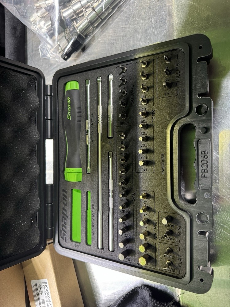 Snap On FMSGD068 Ratcheting Screwdriver Set