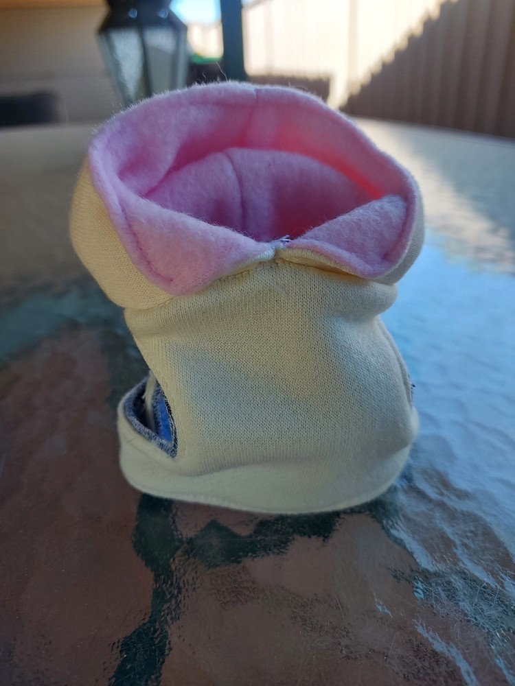 Bird Vest - Pom Pom