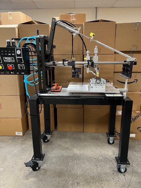 Systematic auto bottle sticker printing machine