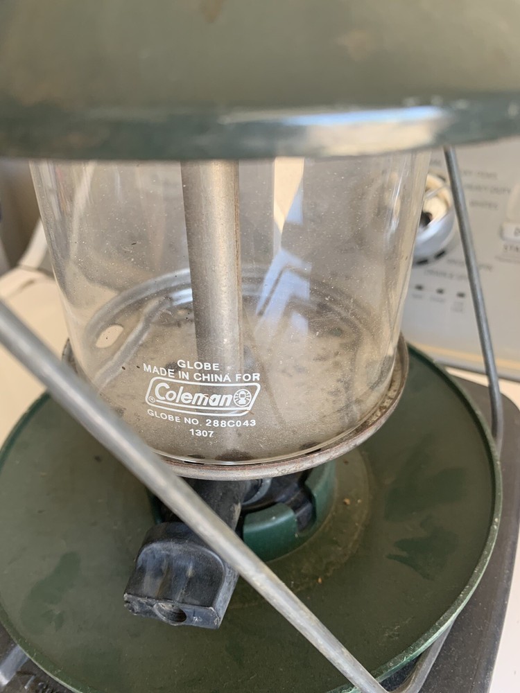 Vintage Coleman Lantern Model 288 with Carry Case, Dated 3/98 !!!