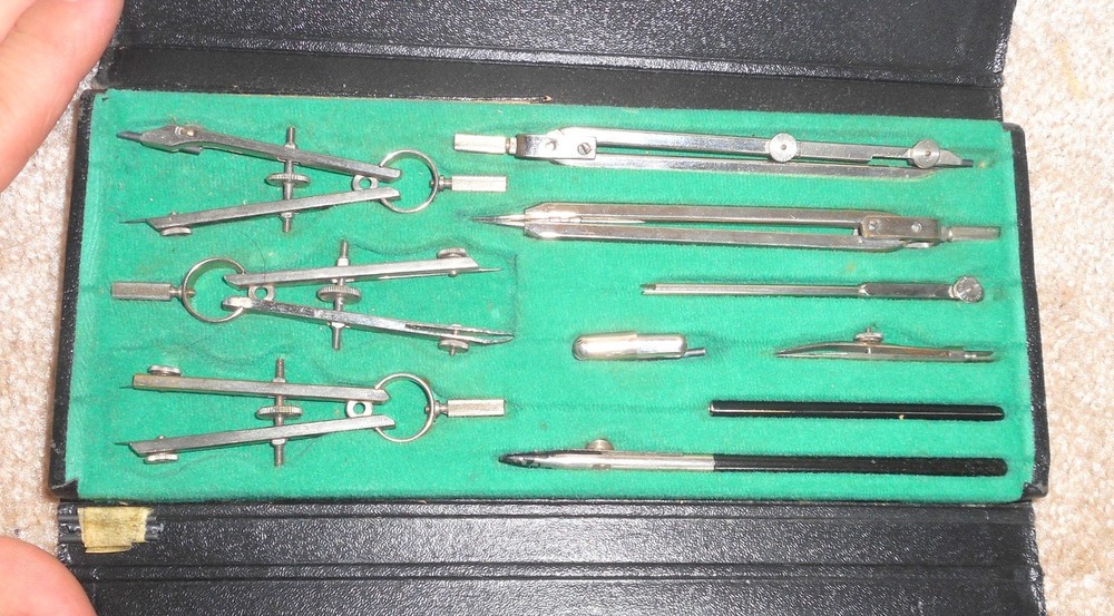 VINTAGE COMPASS 611 DRAWING DRAFTING ENGINEERING TOOL SET w/ CASE
