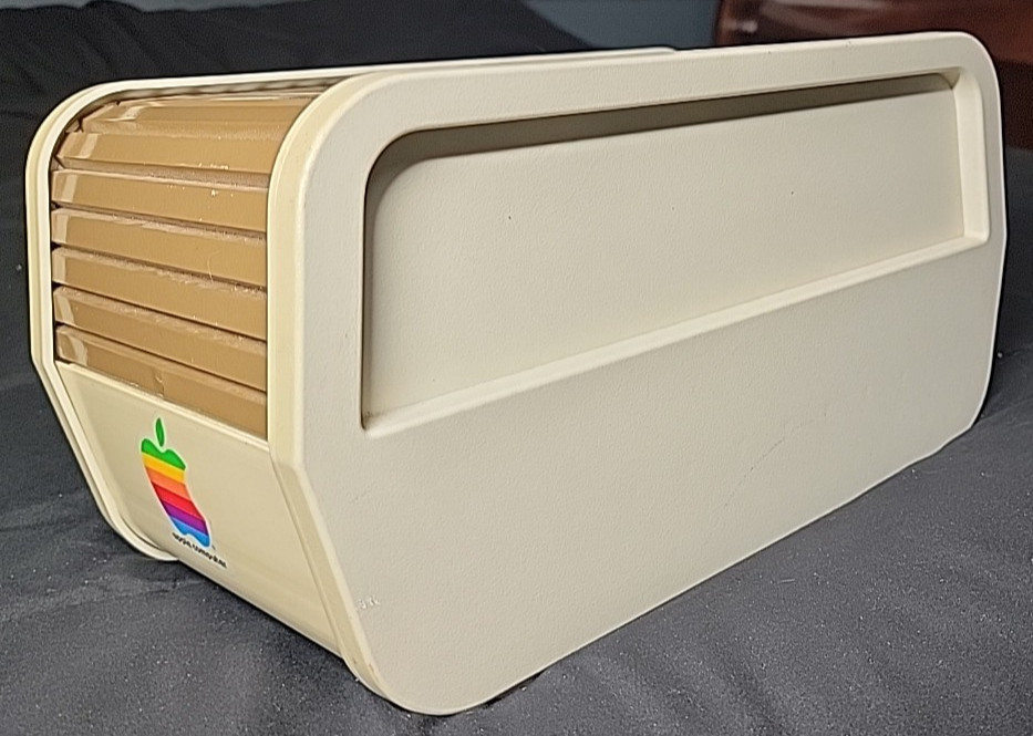 Vintage 1983 MicroComputer Accessories 5.25" Floppy Disk Holder Apple Computer
