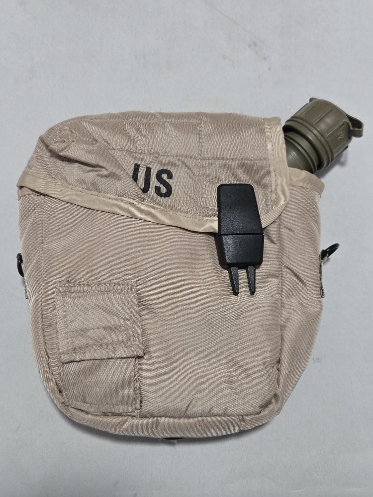 Canteen Carrier w/Canteen #M66m