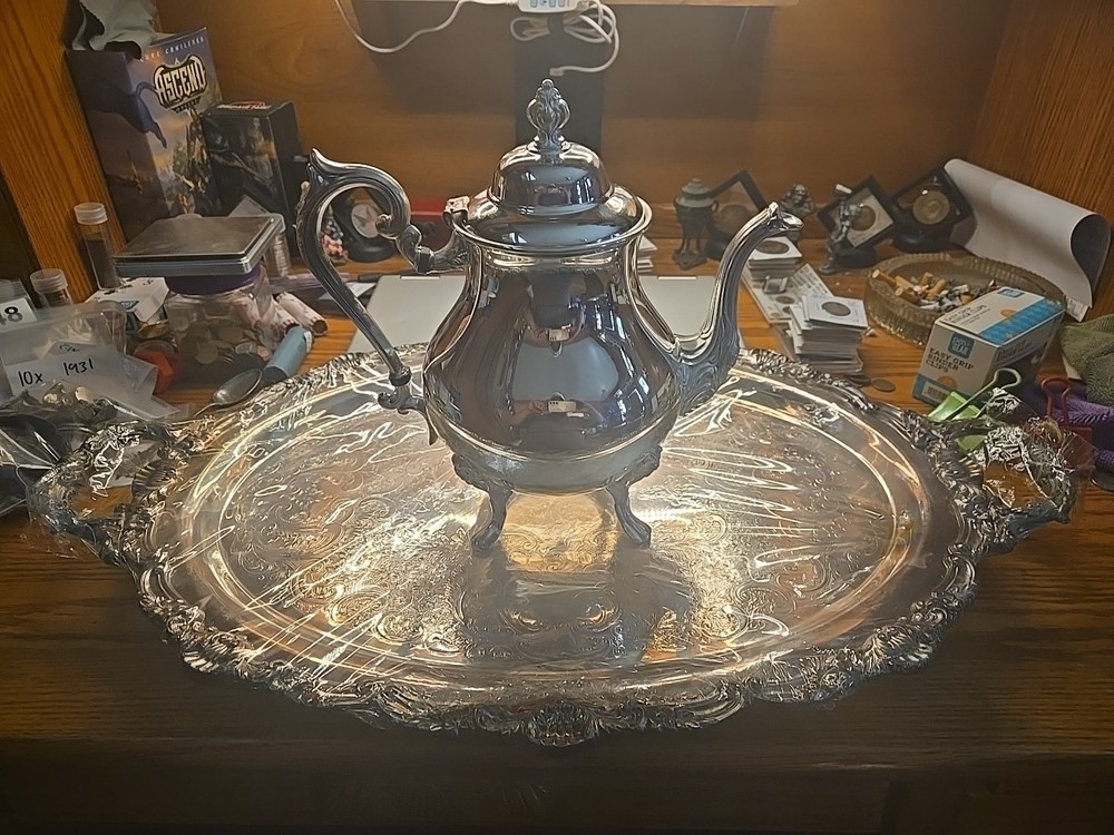 Sheridan Silverplated Coffee And Tea Pot With Tray