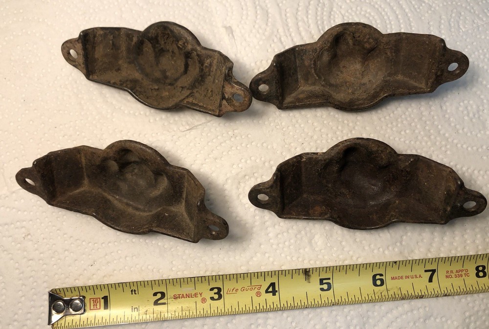 4 Antique Dog Head Drawer Pulls