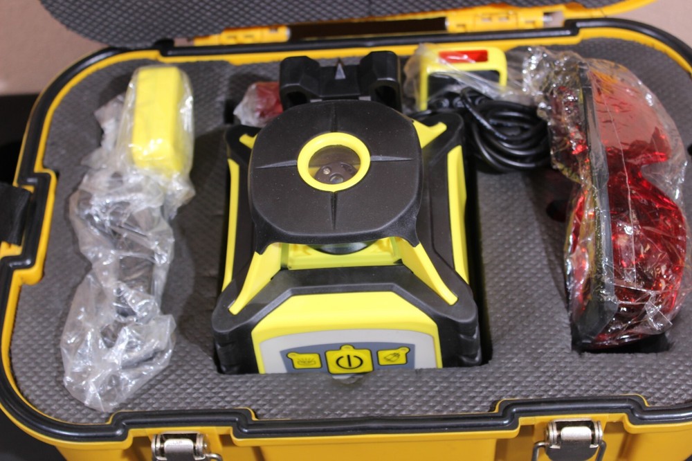 Horizontal Vertical Red Beam Rotary Laser Level with Receiver and Remote