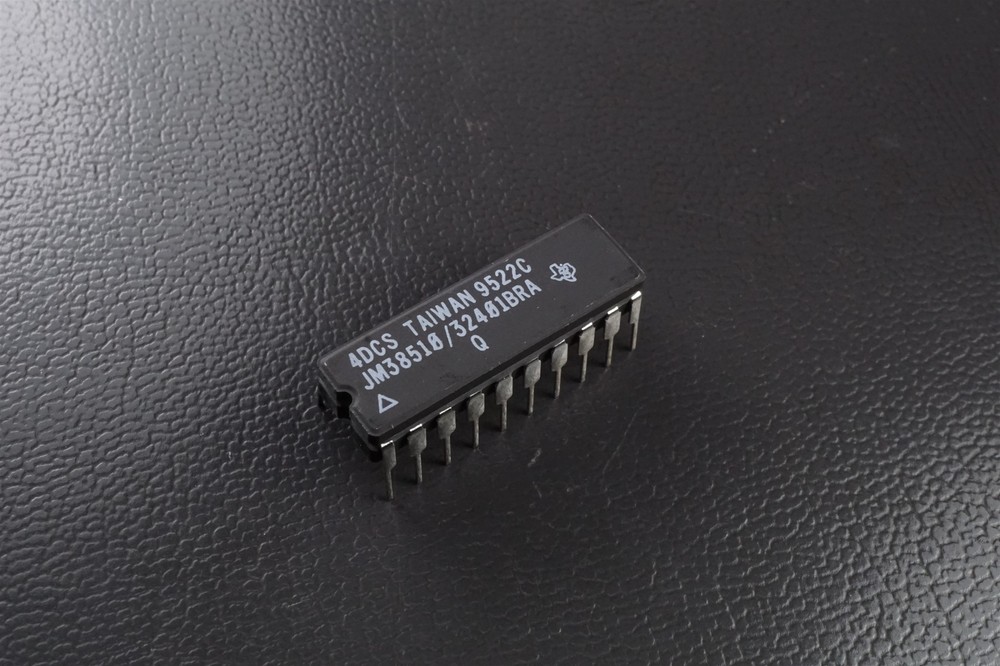 JM38510/32401BRA Texas Instruments Octal Buffer Line Driver 3 State Outputs NOS