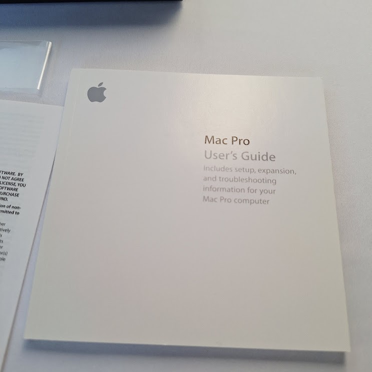 Mac Pro Box Only & Mac OS Install Disc 1 & 2 Version 10.4.7 w/Stickers