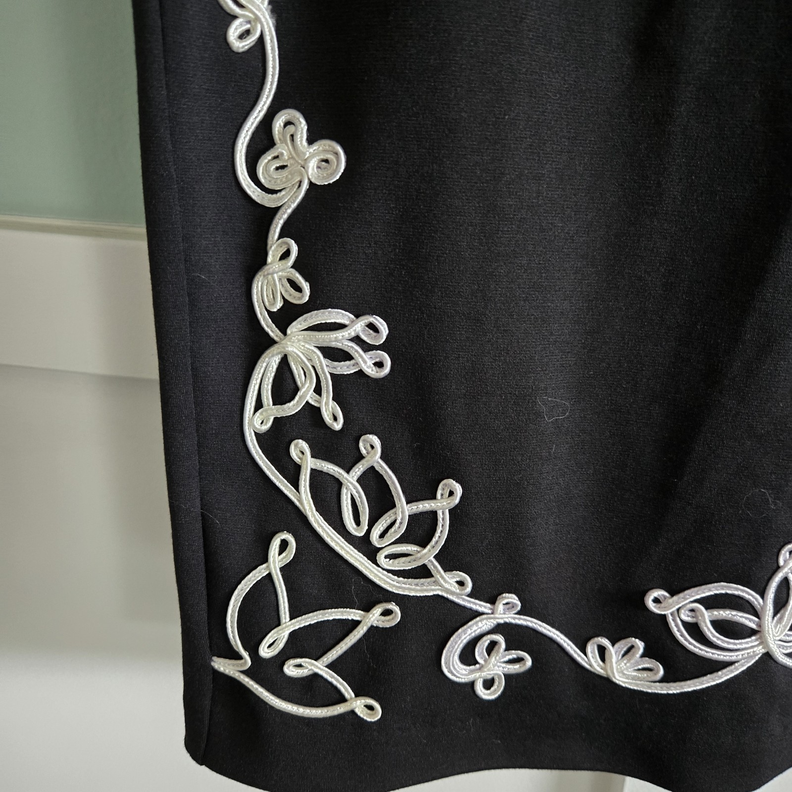 Hal Rubenstein/Disney Cinderella Embroidered Knee L Skirt Limited Edition Size 4