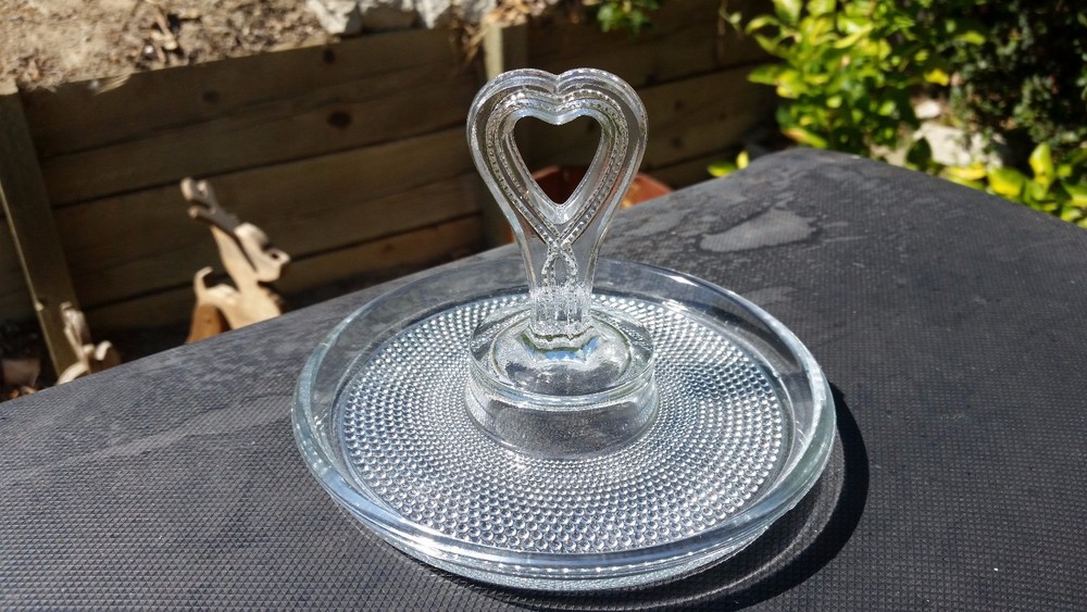 Crystal Tear Drop 6¼" Handle Tidbit Tray