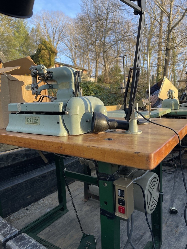 Reece Industrial Buttonhole Machine w/ Table & Motor – Untested