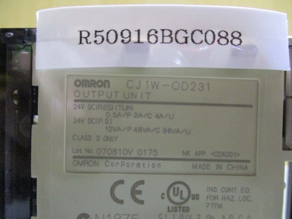 OMRON CJ1W-OD231 Output Unit Module Qty 2 USED