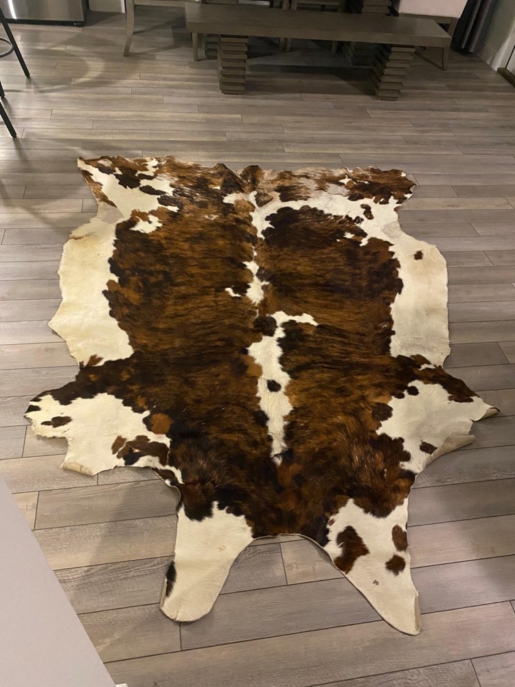 CUERO DE VACA DECORATIVO MARRON Y BLANCO