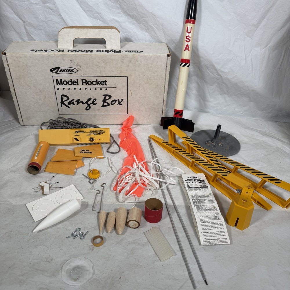 Vintage Estes Model Rocket Launch Set Range Box Pad Electron Beam Controller