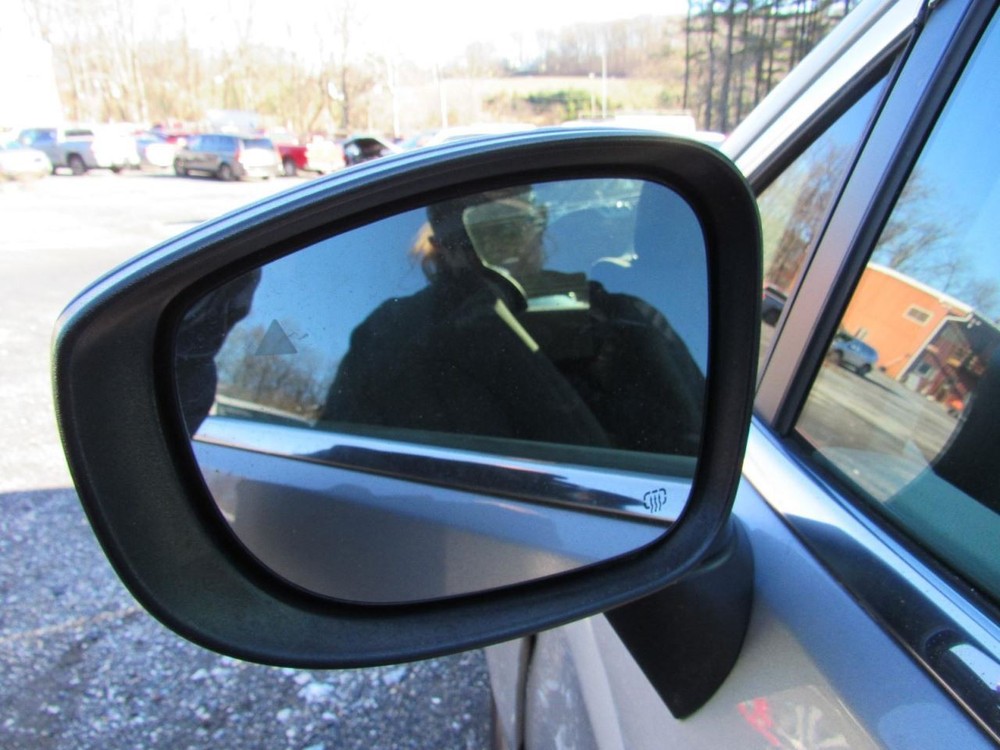 PACIFICA 2018 Glove Box 1015040