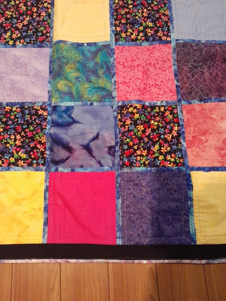 Handmade , Blue Quilt, Floral Design, Cabin Block Pattern, Reverse 43" × 43 "