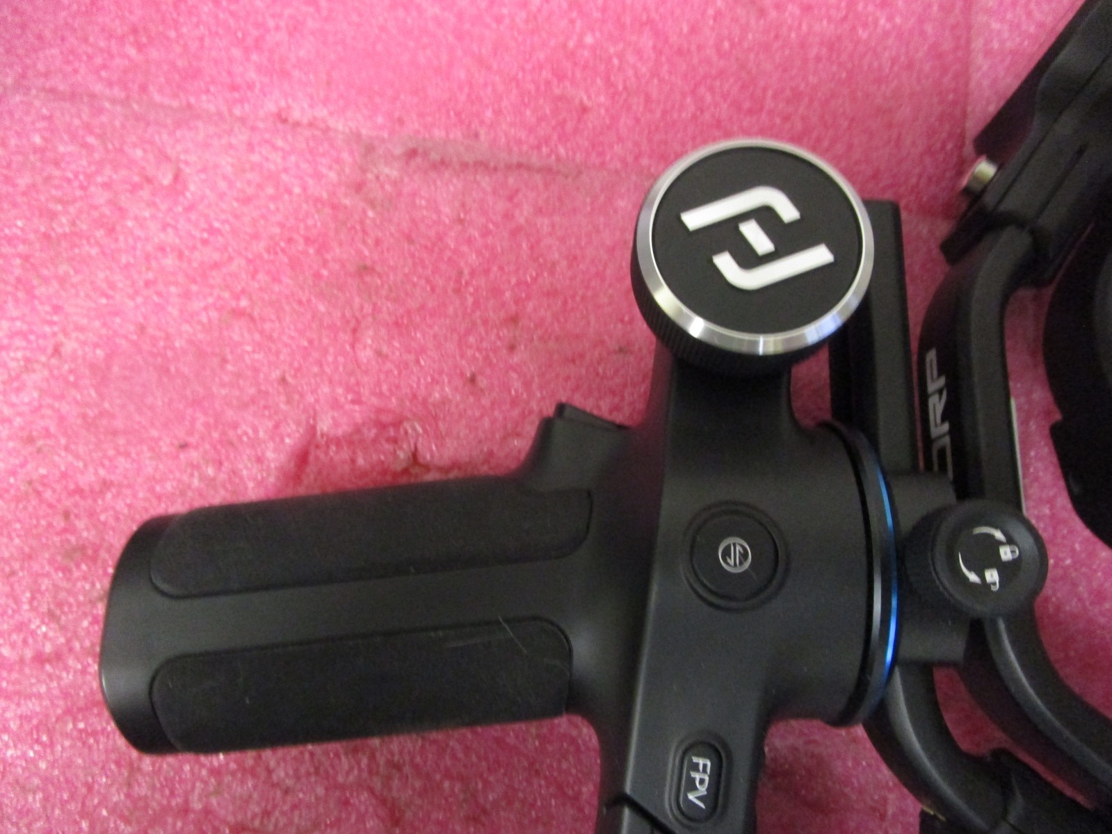 FeiyuTech SCORP C 3-Axis Handheld Gimbal Stabilizer for DSLR Mirrorless Camera