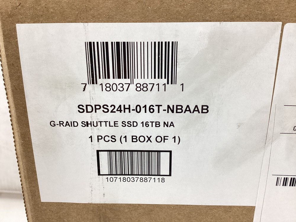 SanDisk G-RAID Shuttle 16TB (8x 2TB SSD) 8-Bay RAID Array - SDPS24H-016T-NBAAB