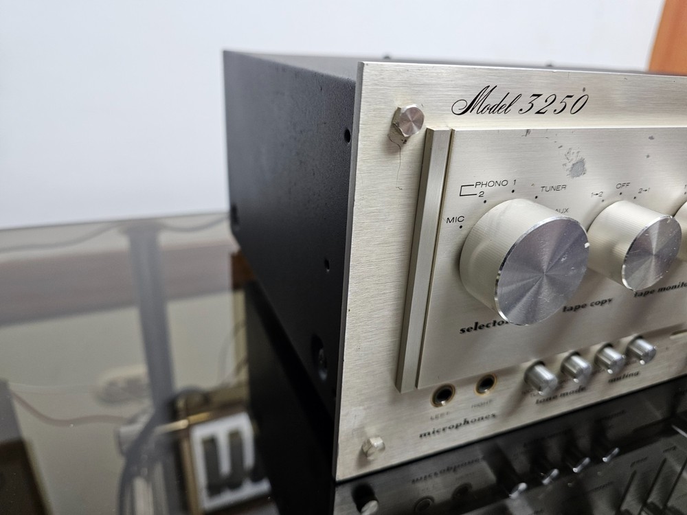 Marantz Model 3250 Vintage Stereo Preamplifier Operational