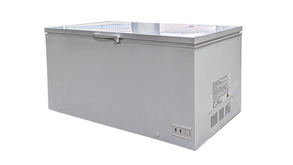 71" Solid Top Chest Freezer 20 Cu. Ft.