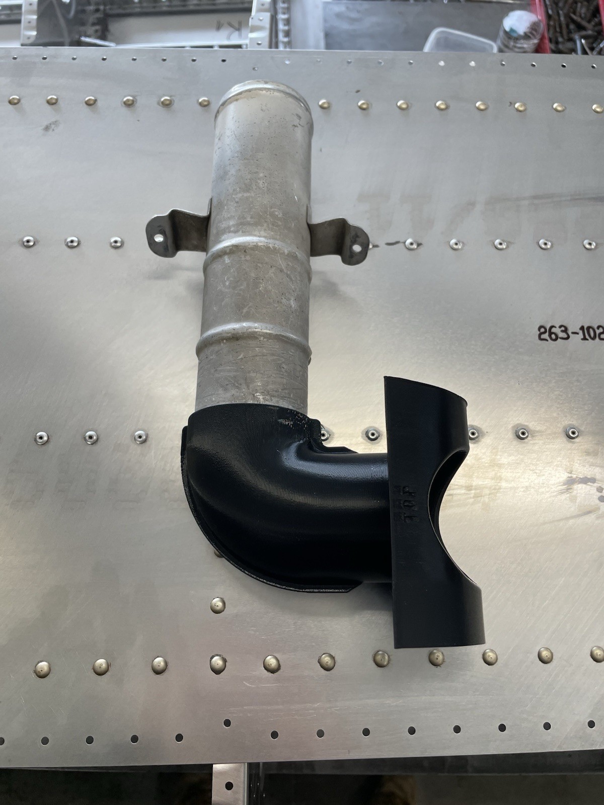 ✈️ CESSNA PN: 0522200-1 ; 150 , 152 , 172 , 182 , 210 CABIN AIR ELBOW FITTING