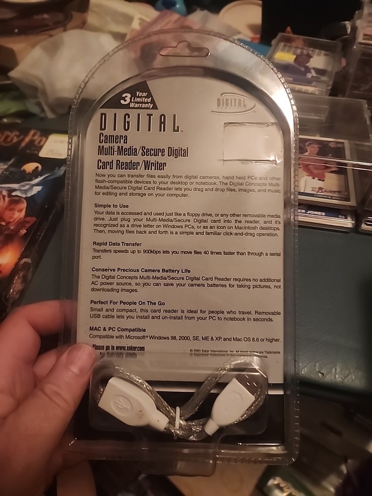 Digital Concepts Camera Multi Media/Secure Digital Card Reader & Writer