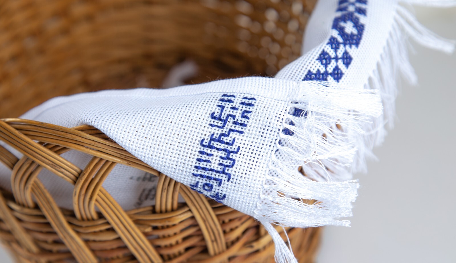 Easter basket napkin Ukrainian RUSHNYK Hand Embroidery pigeon willow 26x35cm