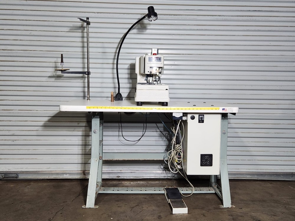 AMF REECE S-4000 Chainstitch Tacker Machine - U241874
