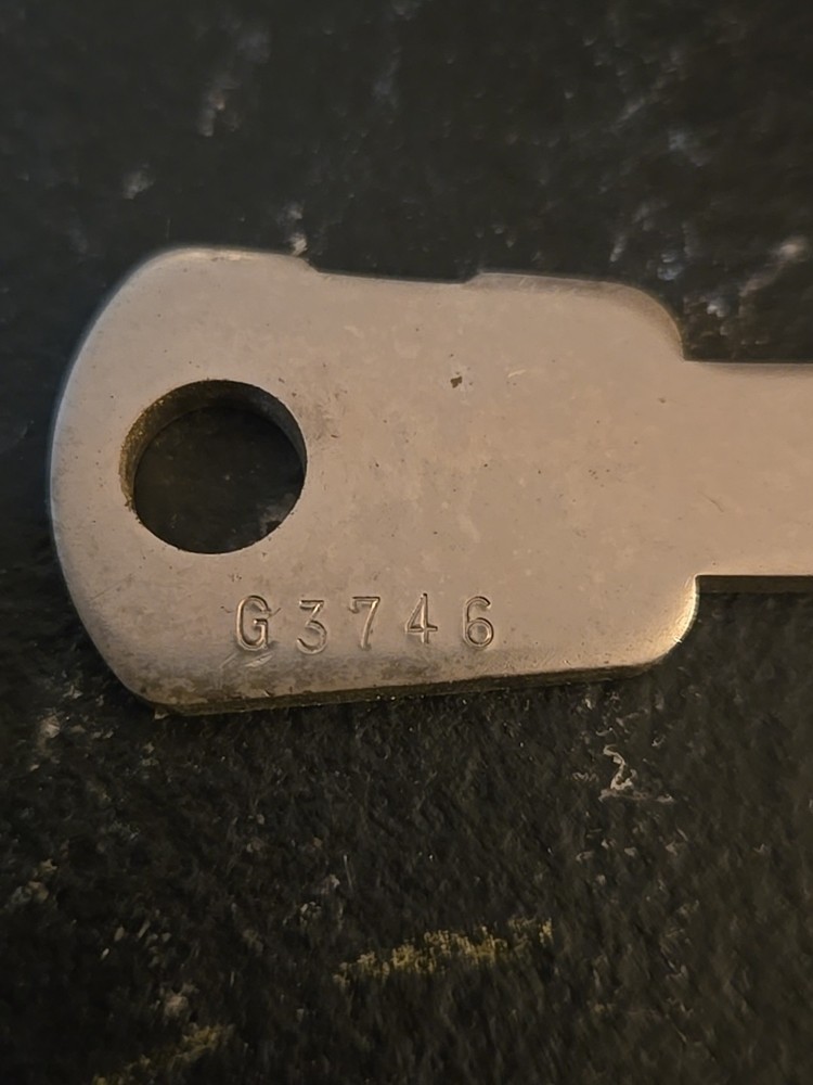 GREENWALD SENTINEL KEY CODED G3746 (3D5)