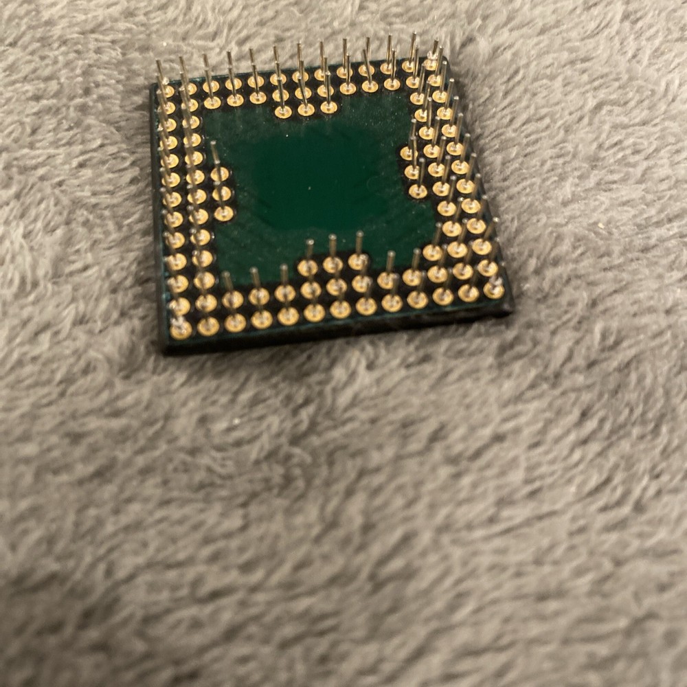 VLSI 9726A, VG553 Green, Gold, Square, Microprocessor, CPU, Vintage