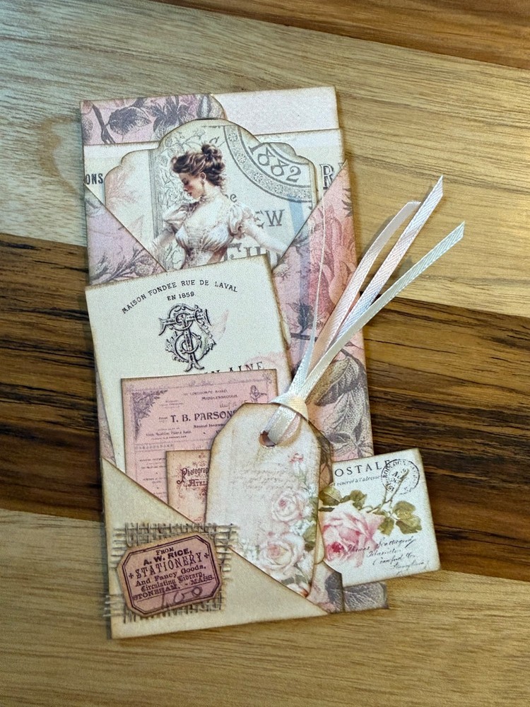 Romantic Victorian Loaded Tag
