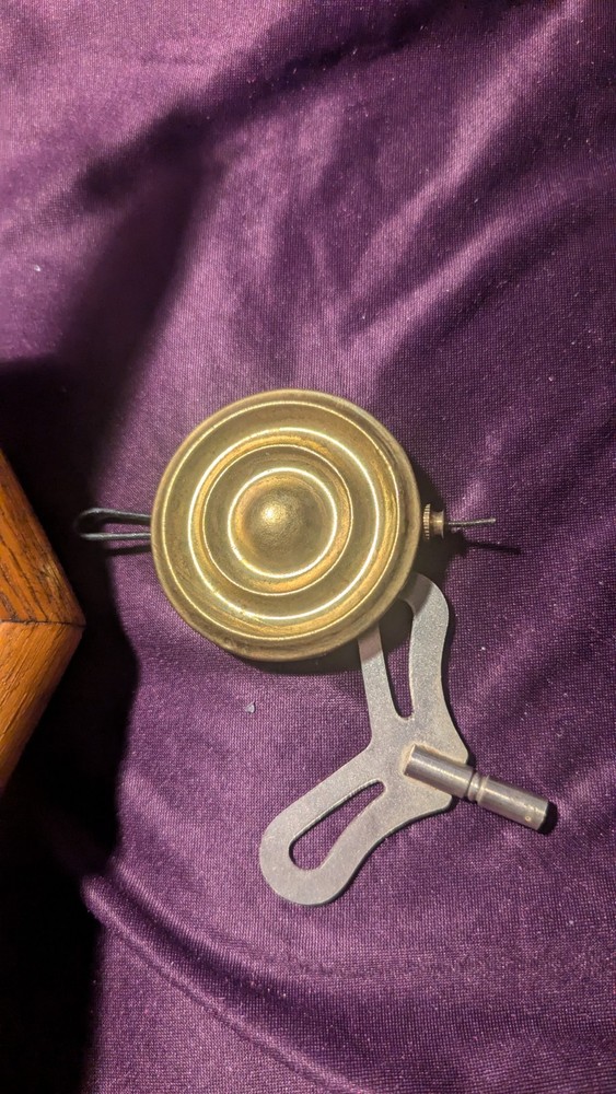 VINTAGE SOLID OAK REGULATOR KEY WIND WALL CLOCK