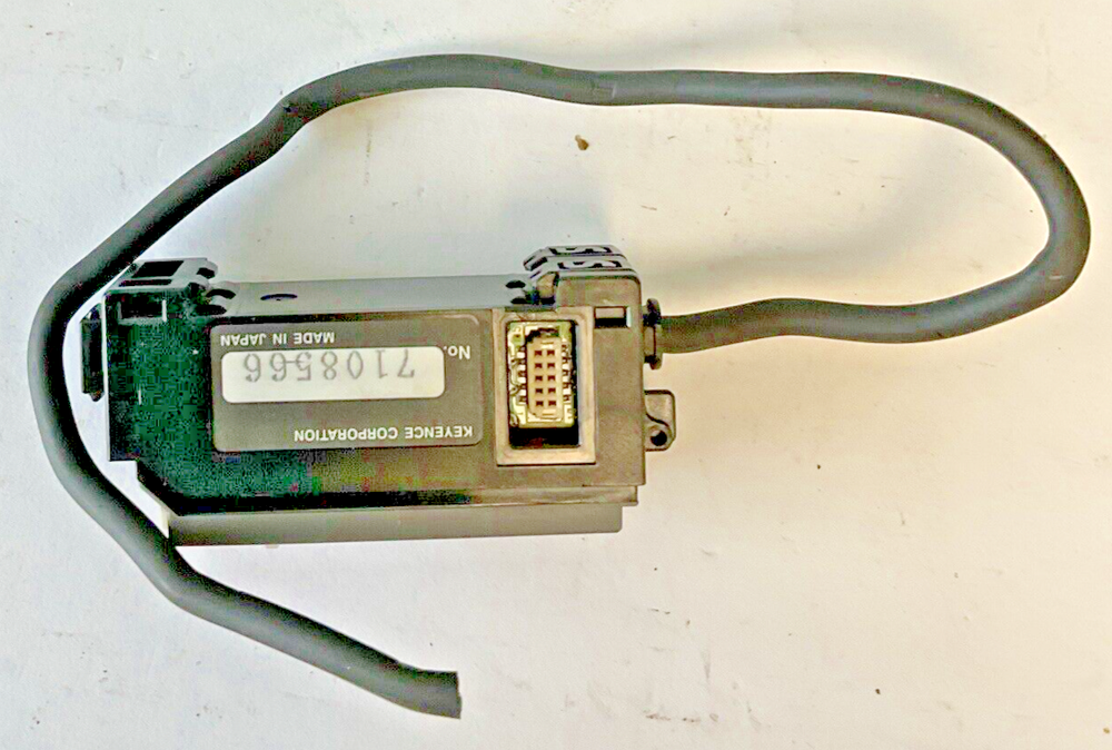 KEYENCE FS-V1 FIBER OPTIC AMPLIFIER 12-24VDC