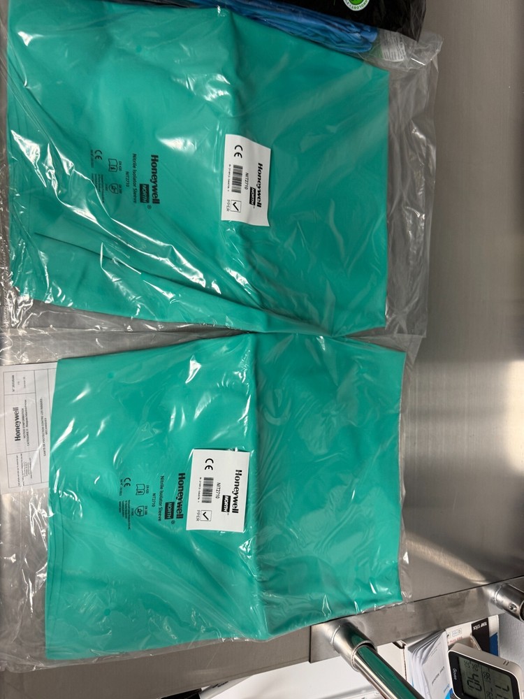 ISO Class 5 Compounding Isolator – Model VF-4USP