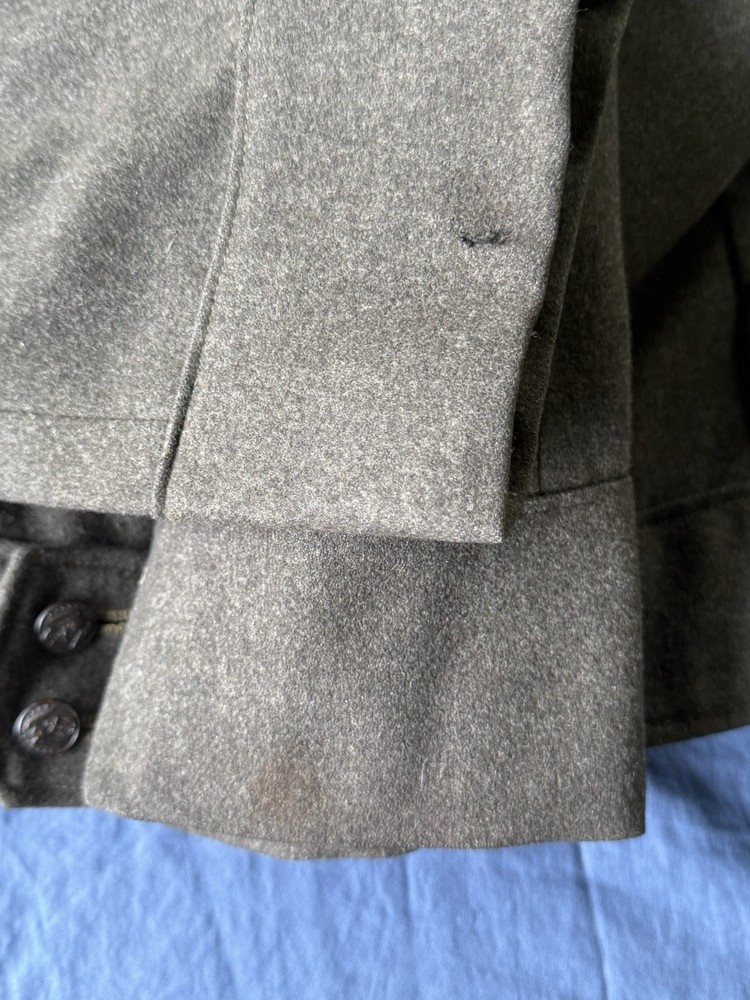 WWII USMC 6th Marine Division Uniform Named