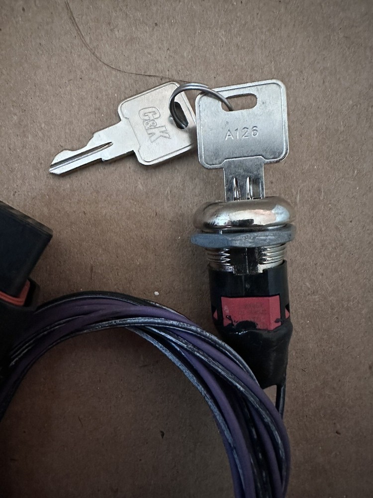 KEYLOCK SWITCH C&K A126