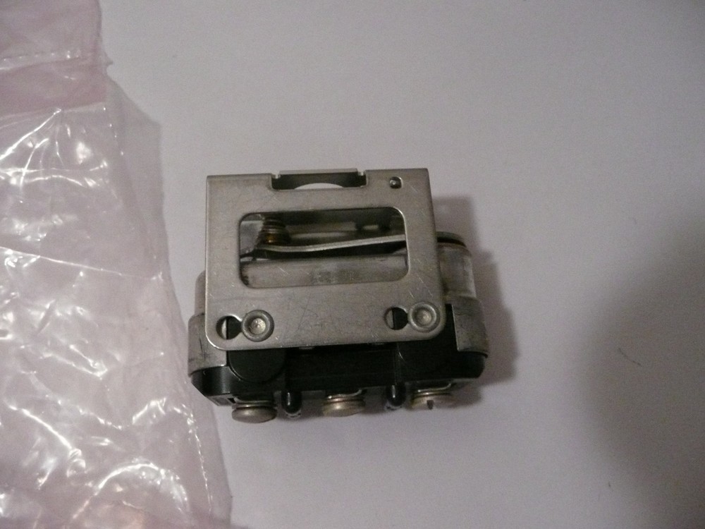 NEW GENUINE MICRO SWITCH 2D62, 6A46 AND 6C1 SWITCH WITH ACCESS., MICROSWITCH