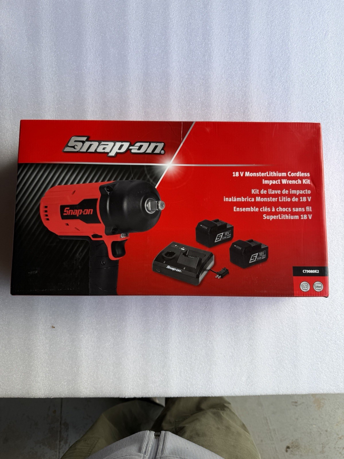 Snap-on CT9080K2 18 V 1/2" Drive MonsterLithium Cordless Impact Wrench Kit NEW