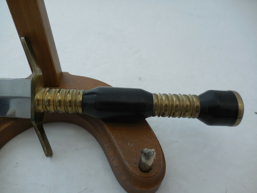 Vintage Dagger With Sheath Excellent Condition