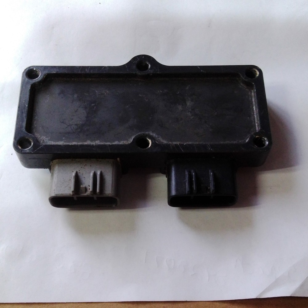 Yamaha  6EK-81960-10-00 Regulator/rectifier